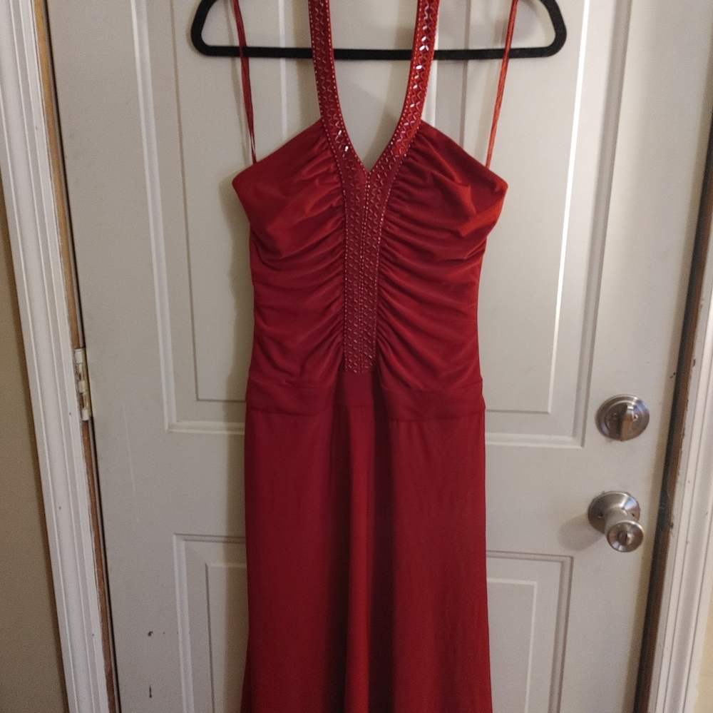 Nine West Cocktail Dress Size 8 Bright Red sequined trim Halter neck Mid Length